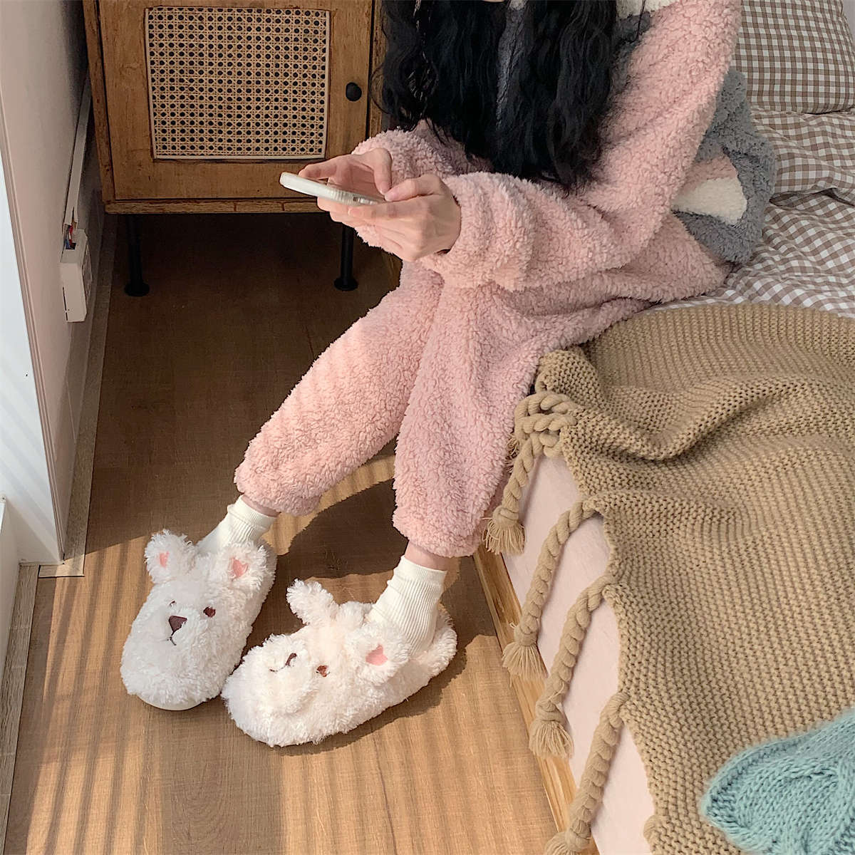 Cartoon Cute Head Cover Plush Warm Confinement Cotton Shoes Female Autumn And Winter Students Household Soft Soled Cotton Sli