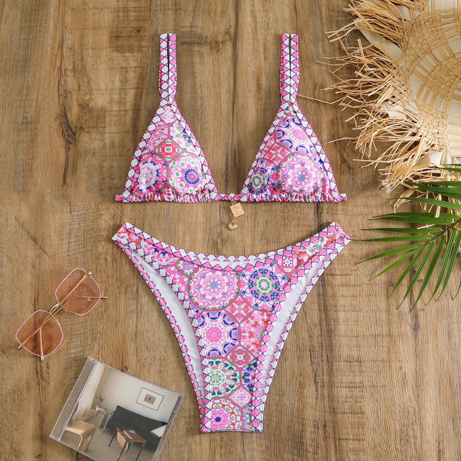 Retro 4-color Printed Women's Swimwear Bikini a276ffd3 7382 462b aafb 3bf2aafd24a9