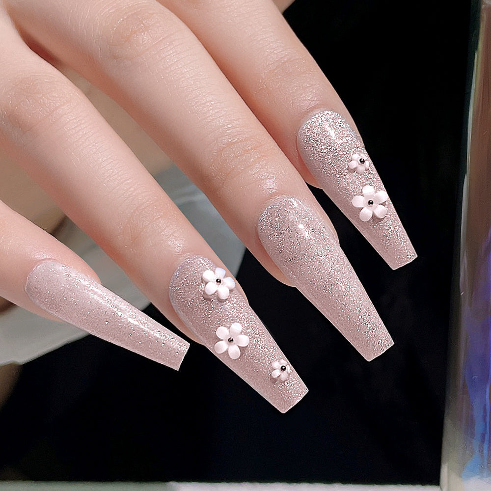 Fake Nail Patches Hand Wearing Art a282e4fa 7e06 4e67 95eb 4f3f754d4aeb