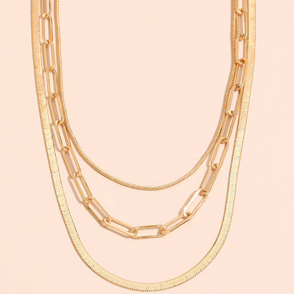 Simple And Fashionable Solid Color Metal Irregular Clavicle Chain aa97b3bb fb57 4717 b9a8 3bf1ef2e71d1