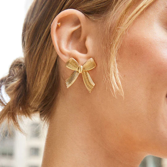Caroline Gold Earrings ac0c9047 0c12 4647 a156 81709897de7c