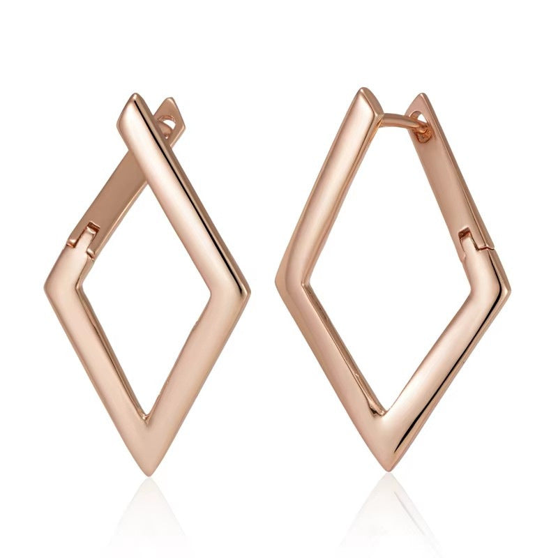 French Hollow Pattern Heart-shaped Earrings acc494de 416b 47d9 b717 2e22af52cfd3