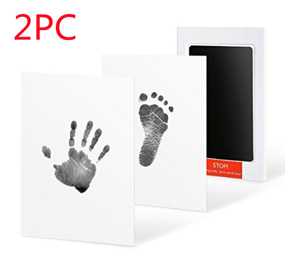Baby hands and feet with oil aeab80e4 2064 4021 b75d ed029542bbe1