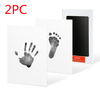 Baby hands and feet with oil aeab80e4 2064 4021 b75d ed029542bbe1