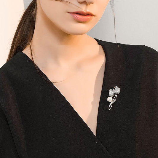 Luxury Suit Suit Sweater Brooch Pin aec2d3c7 3550 4536 af9c 274cab7d5953