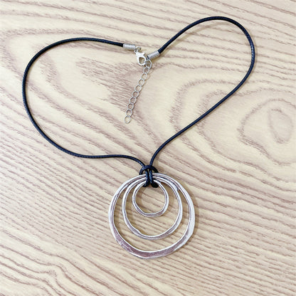 Simple Personality Hollow Circle Necklace Pendant b131af4b c6a4 4353 b6bc 16833fcc3a5d