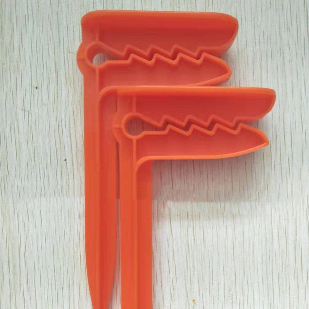 New Plastic Picnic Cloth Clips b25a7237 cc49 408d 98ef 42e263591cb5