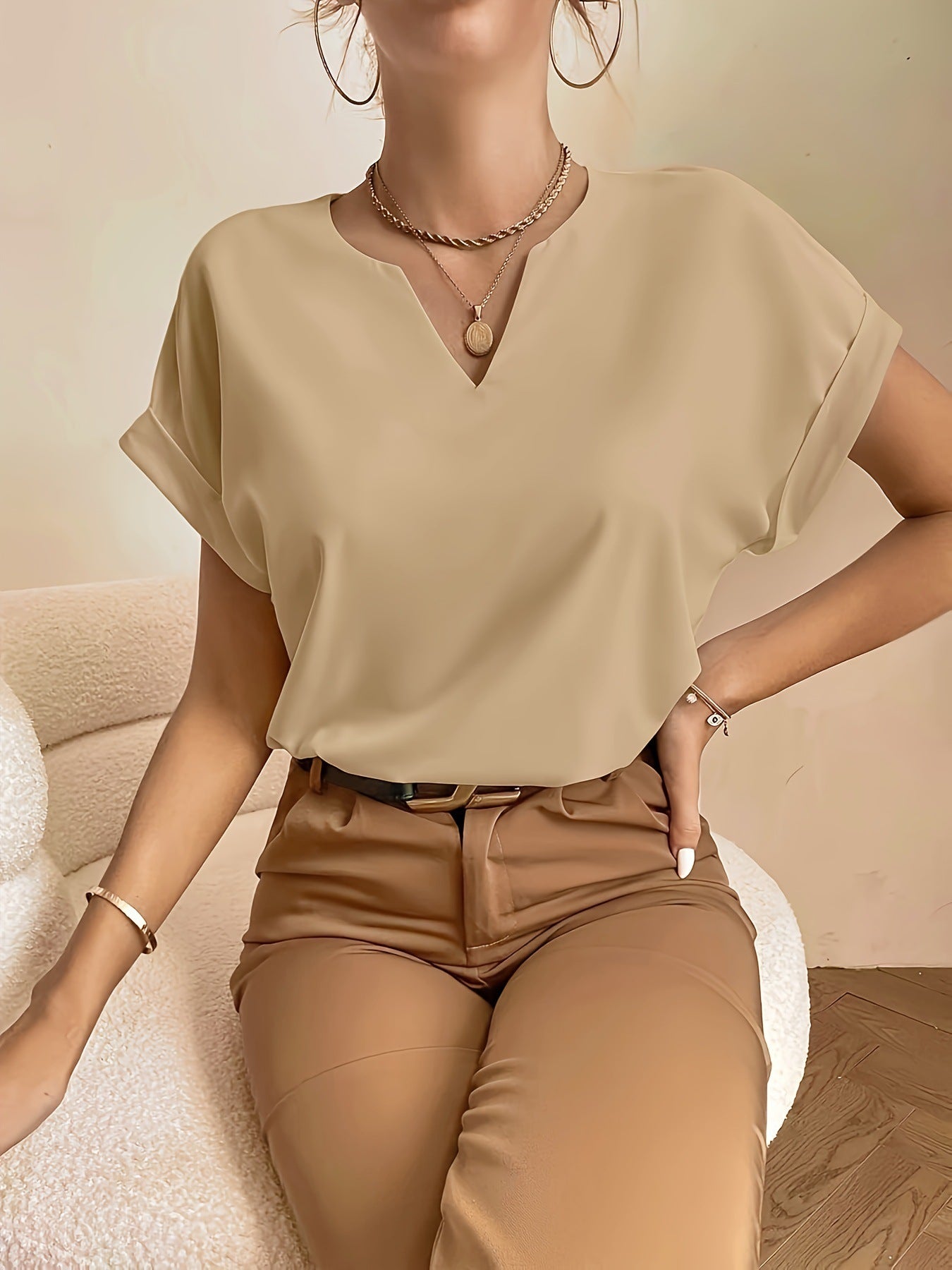 Women's Simple Roll Short-sleeved Casual T-shirt b37a4f19 8858 49f3 8831 c92cffc3de7b