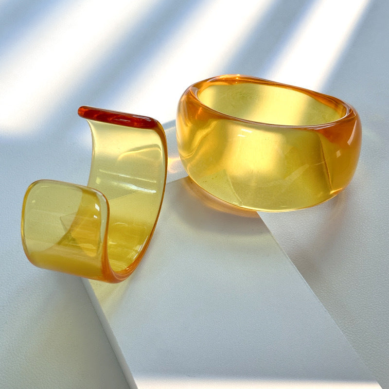 Resin Open Transparent Geometric Brown Bracelet For Women b4e0db1d 5eaf 43b3 ad23 c428a92d391f