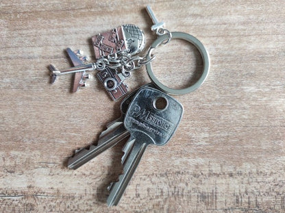 26Letters Brand New Around The World Airplane Keychain - HD Wireless Product #2