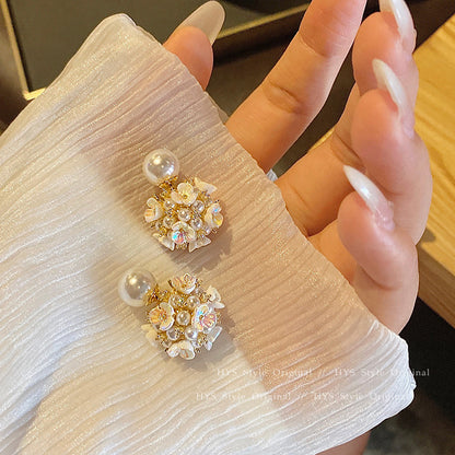 French Two Wearing Shell Pearl Flower Earrings Female b73f163a 9d06 4f61 90e1 3096256fbb62