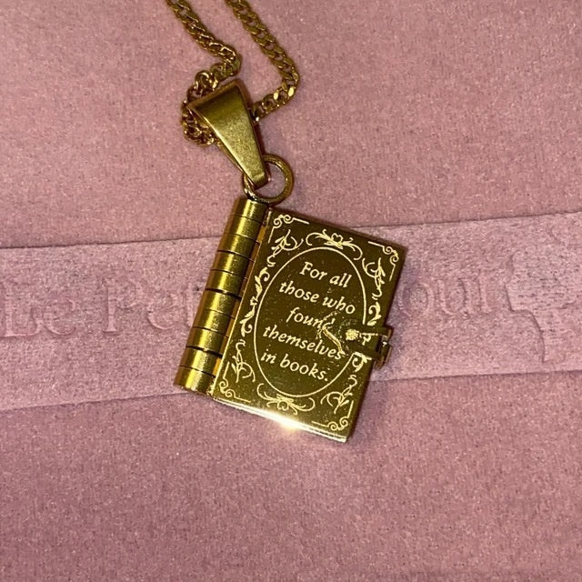 Book Lover Necklace Carved Openable Book Necklace b8763e3b c813 47d8 a29a 2b9ae061579c