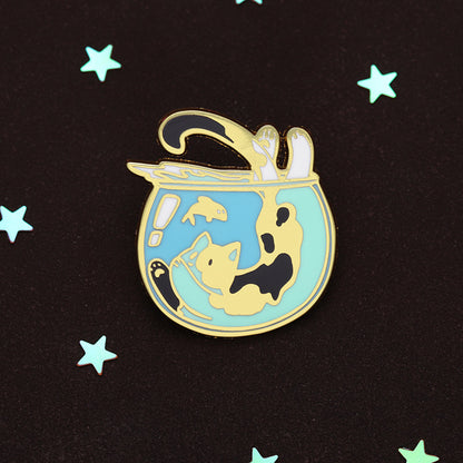 Cartoon Cute Cat Brooch Jumping Into Fish Tank b87c043b c8c1 4e40 beb0 091423e43288