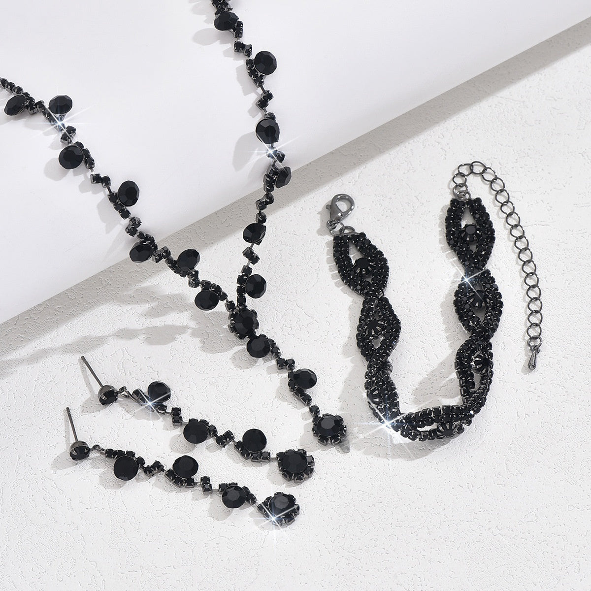 Fashion Crystal Necklace Ear Stud Bracelet Jewelry Accessories