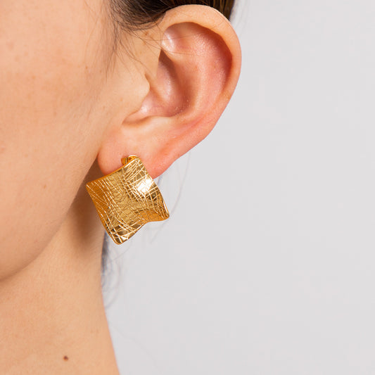 Celestina Creased Gold Sheet Earrings b8c57b25 bc11 48bc a222 bec7b76c6259