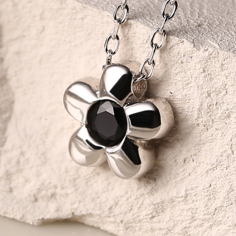 Flower Inlaid Black Diamond Necklace Pendant b8e4675e 9be7 429b b6e9 44e5264cfa82
