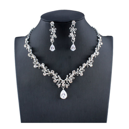 Rhinestone Women'S European And American Water Wave Chain Lattice White Pearl Necklace b8f9ff6b 7192 49b2 9b5e 75b03d394f86