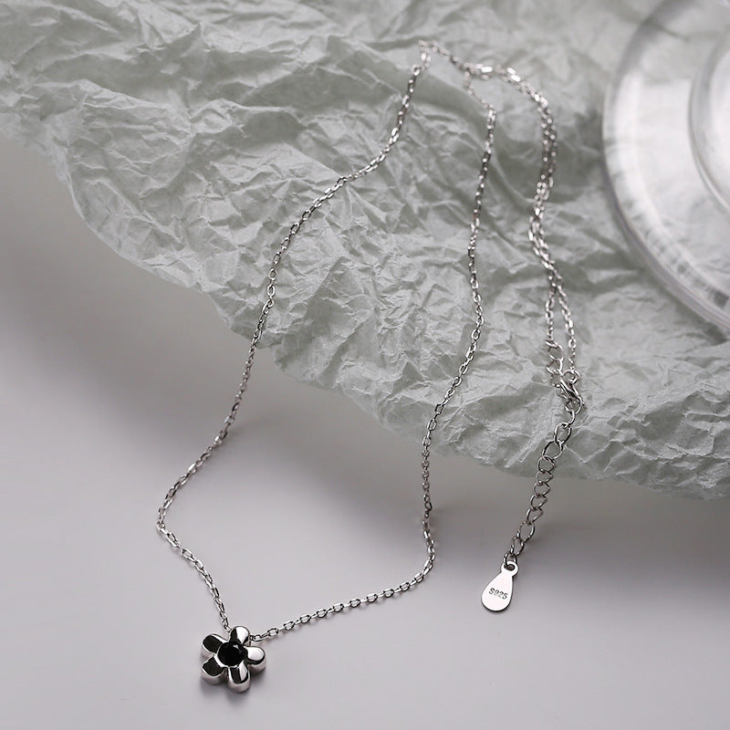 Flower Inlaid Black Diamond Necklace Pendant baa9cf67 8083 4b29 8a72 1a3beb75deb2