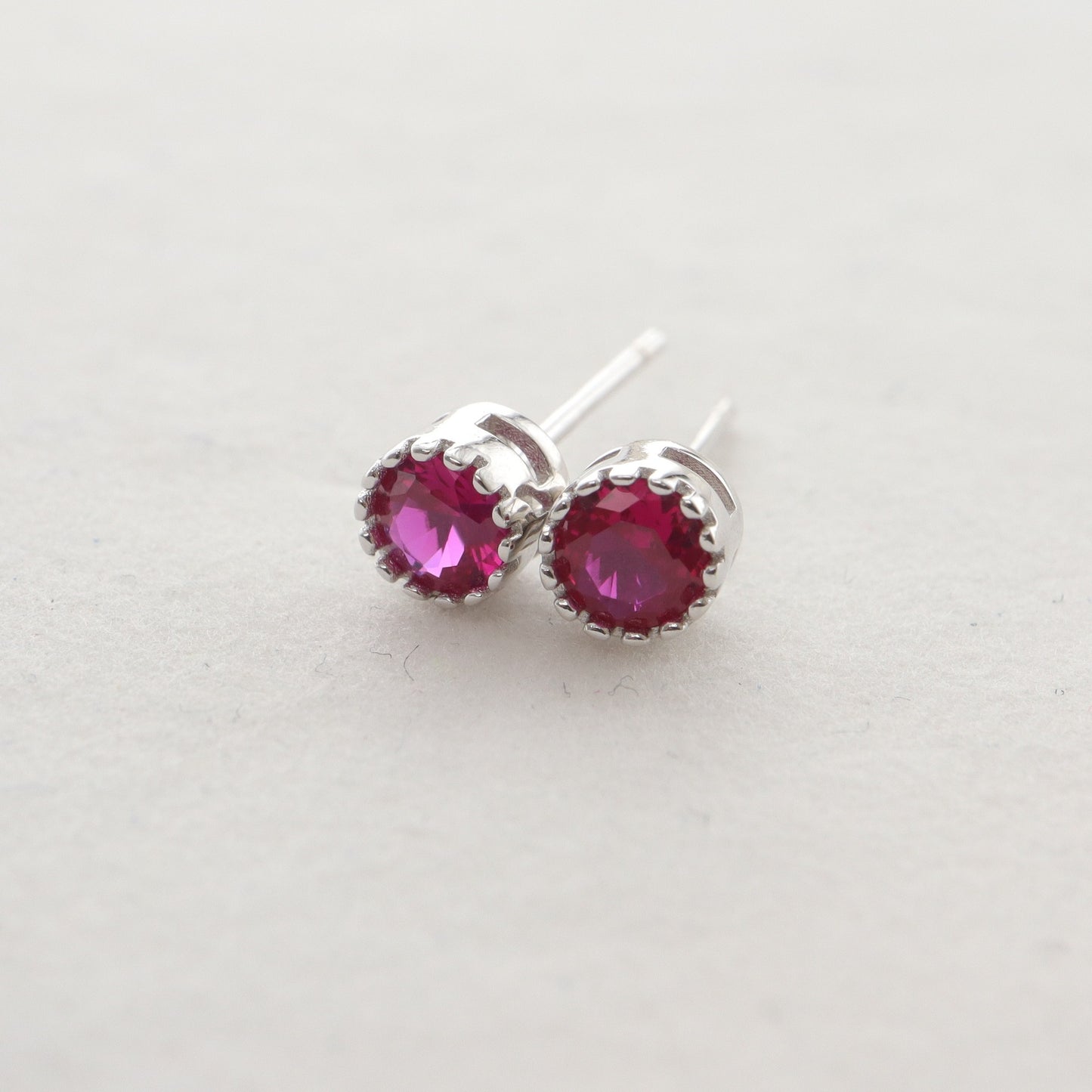 S925 Silver Multi-color Diamond Stud Earrings Single Rhinestone Earrings bbf8c538 91b0 4563 8ca2 d9d7c1dda182