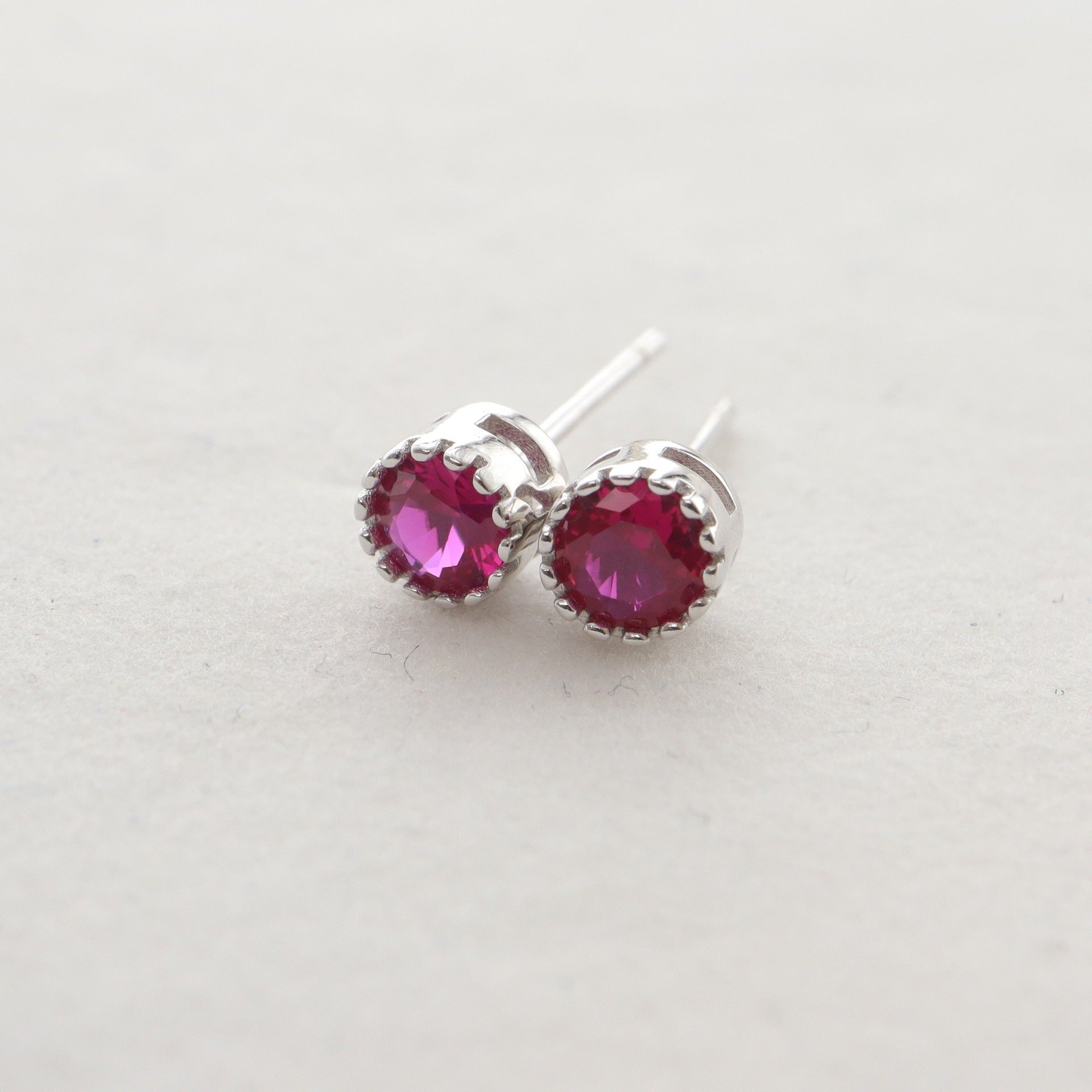 S925 Silver Multi-color Diamond Stud Earrings Single Rhinestone Earrings bbf8c538 91b0 4563 8ca2 d9d7c1dda182
