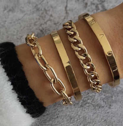 Simple And Smooth C-shaped Hollow Chain Bracelet Set bc5c5af6 923d 4eee 9995 abe700bf1a85