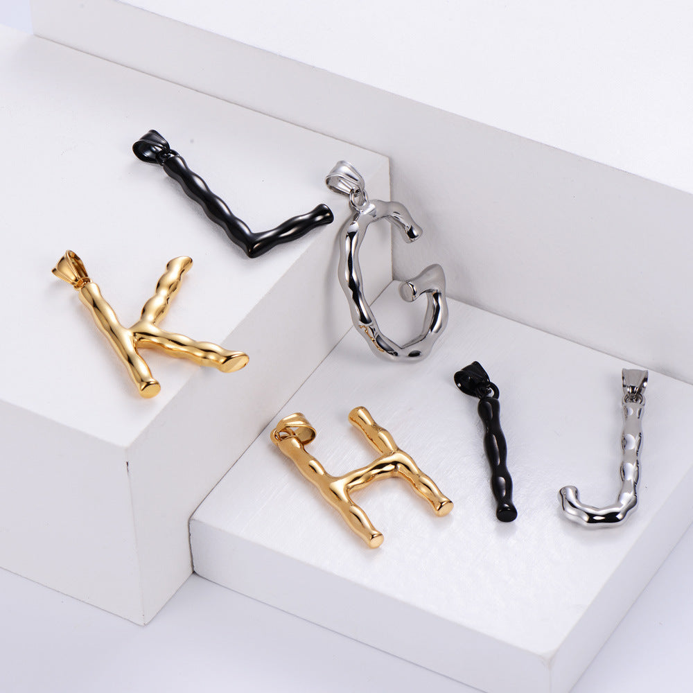 Three-dimensional 26 English Letter Pendant Necklace Fashion Jewelry Titanium Steel Couple Ornament bcff9894 8997 4b0f abc6 e