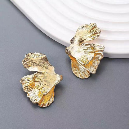 Fashion Personality New Metal Flower Earrings For Women