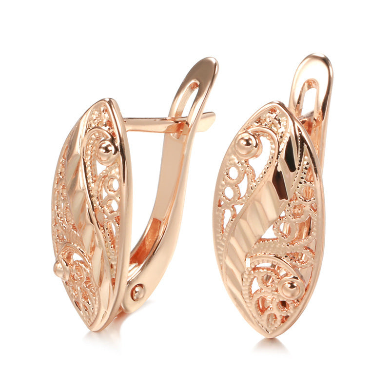 Hollow Pattern Heart-shaped Earrings For Women