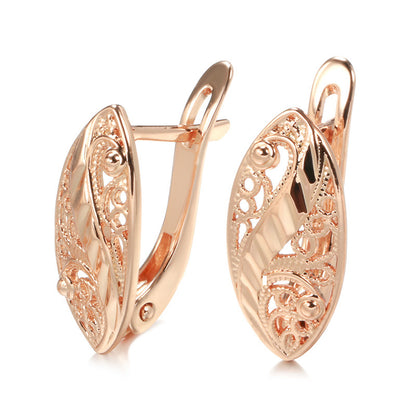 Hollow Pattern Heart-shaped Earrings For Women