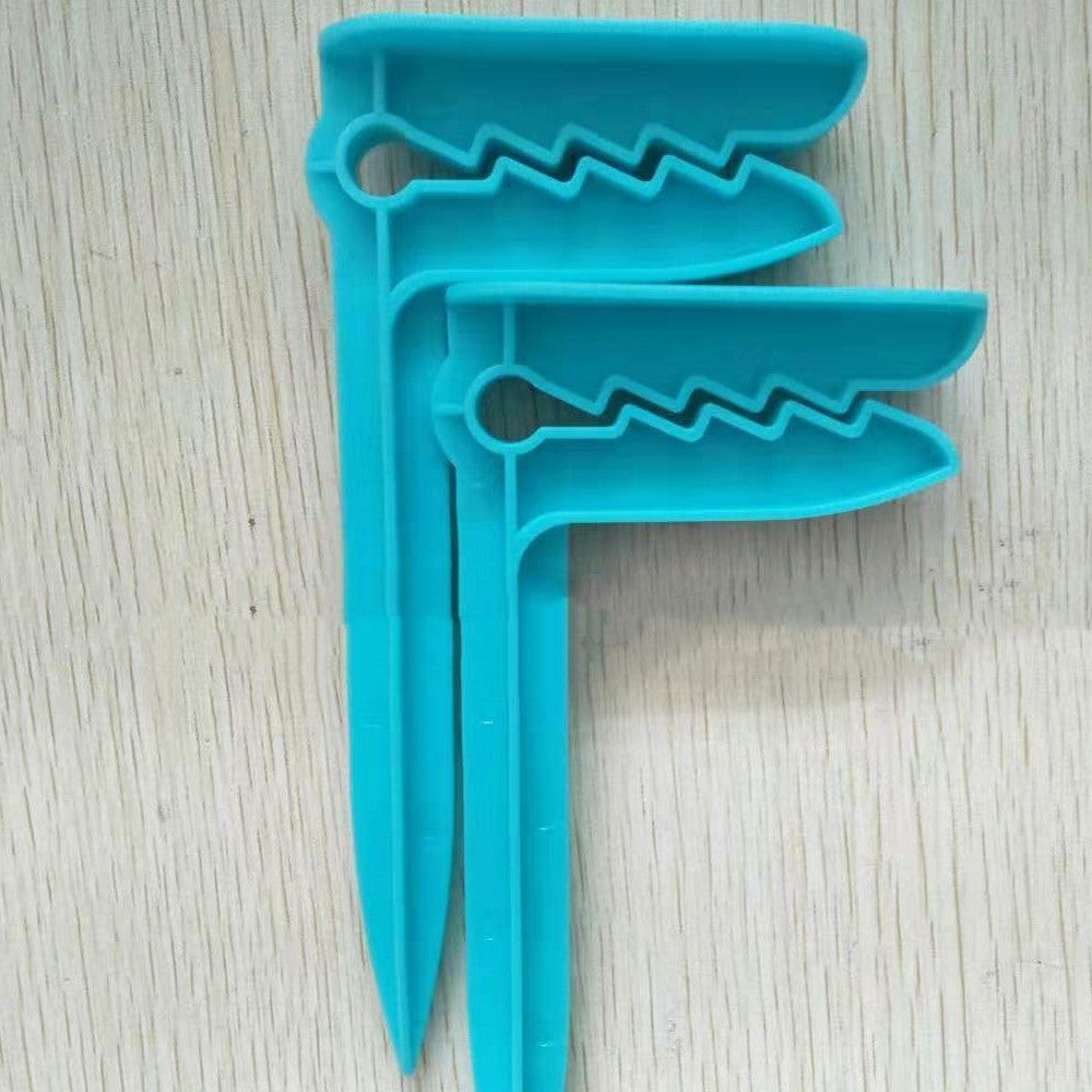 New Plastic Picnic Cloth Clips bf3d9a4a f395 479c 8c70 7976aa23ae16