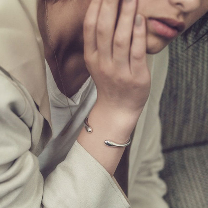 Bracelet Opening Simple Glossy Bracelet bfbe6d0f c169 49ef a1b2 31a3817a91c5
