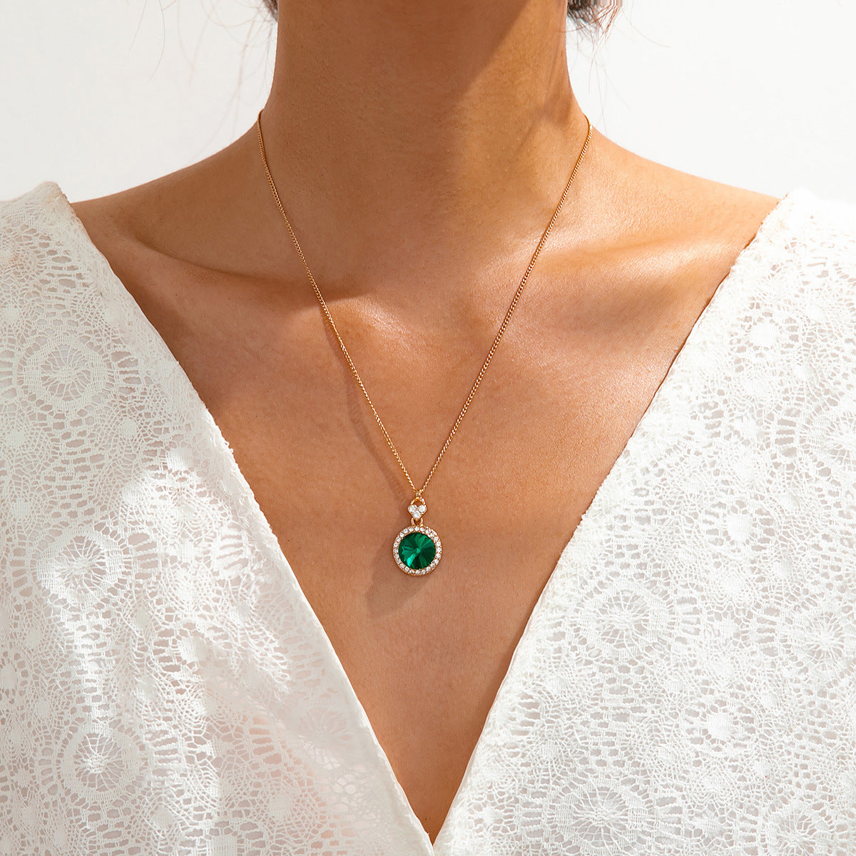 Fashion Simple Water Brick Round Emerald Jewelry Suit c1c02347 dea8 4709 96b8 fd44644c0027