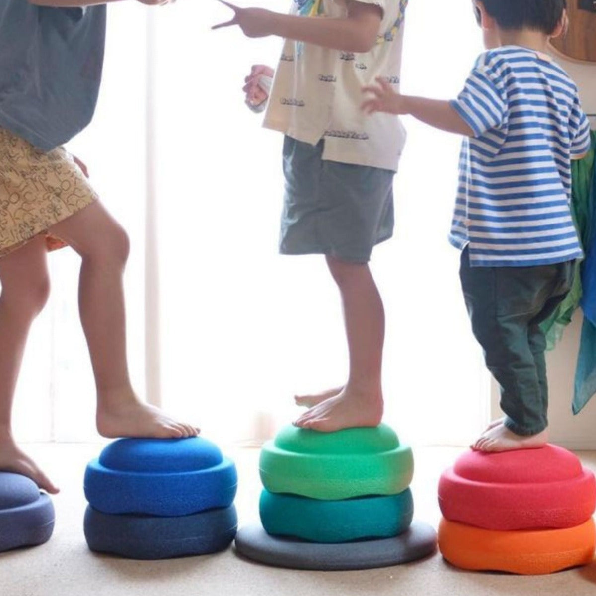 Rainbow River Crossing Stone Children's Balance Training Puzzle Toy c1c333c5 dbcd 4d0b 8edd e2c0be9c151c