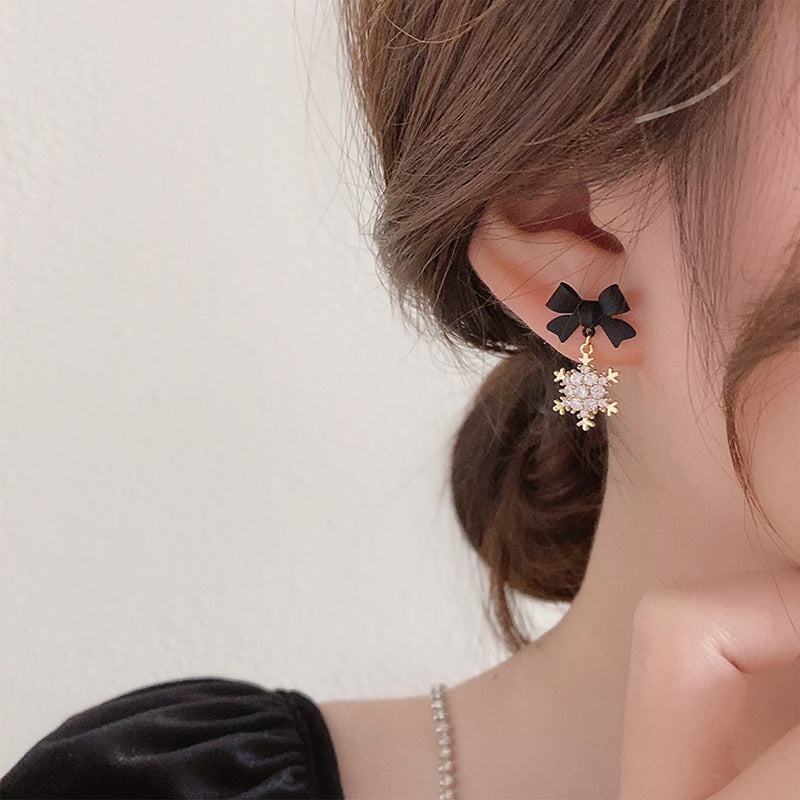 Silver Needle Zircon Snowflake Bow Earrings c218499b 1dd0 42be a3d1 99fa0a2deca8