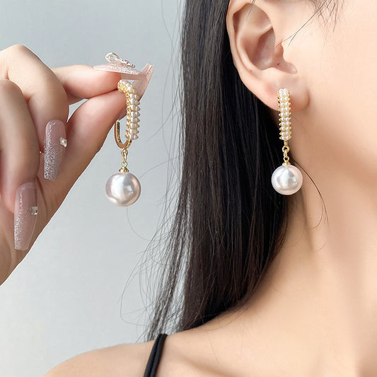 Women With A Light Luxury Design Earrings c3d828f8 7d1a 475f 8c3d 2c1344afdddc