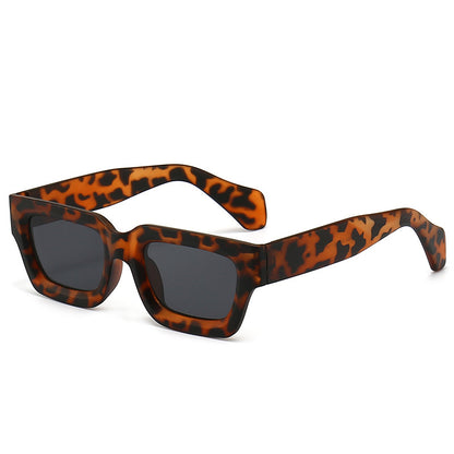 Retro Concave Frame Wide Foot Square European And American Sun-proof Sun Glasses c42ab88b 93cf 4c2d ade2 d266cec23193