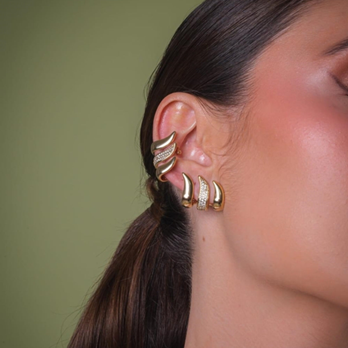 Niche High-grade Stainless Steel Rhinestone Feather Earrings c52881e3 1342 4ff8 b8f2 7cd1609e1cf6