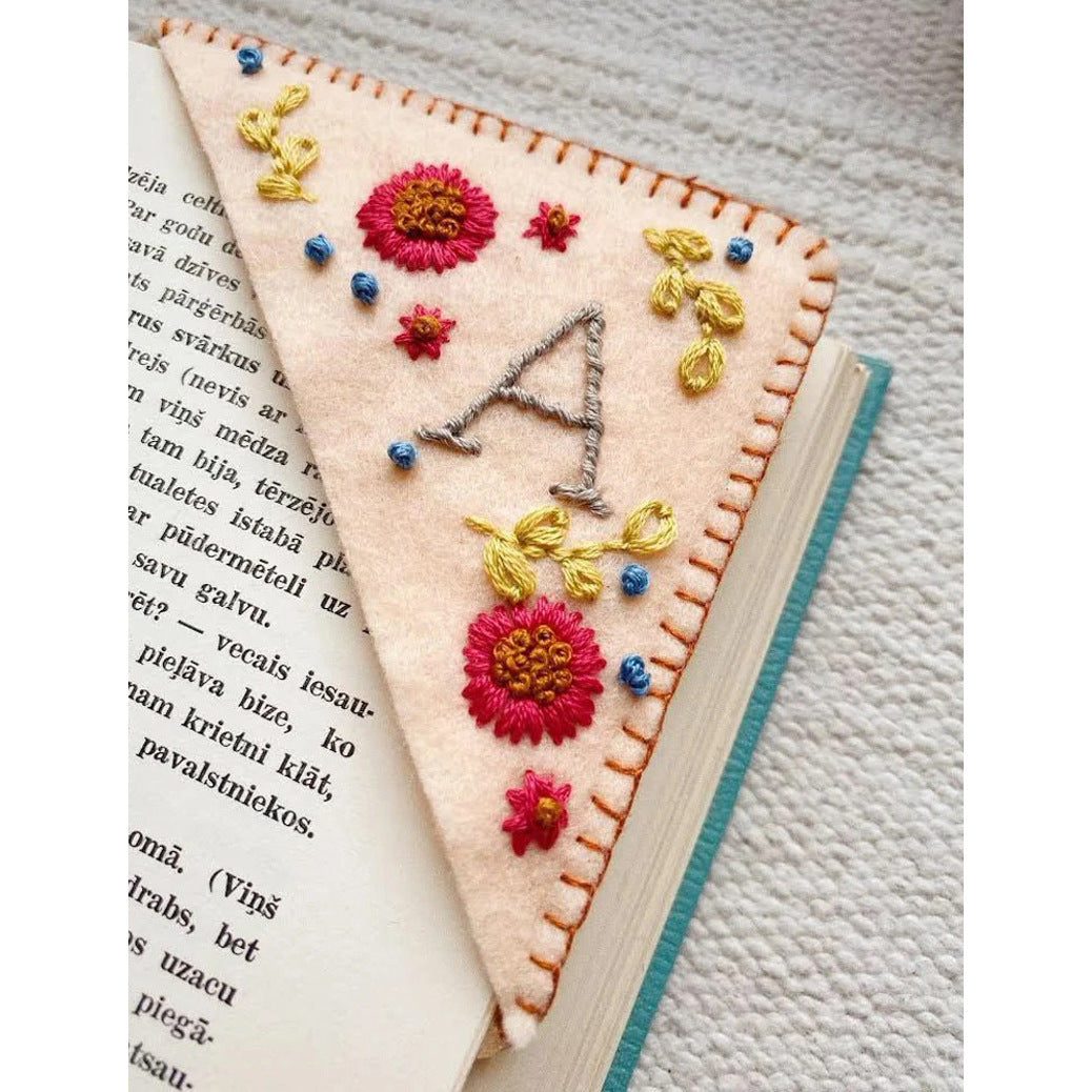 Personality Handmade Embroidery Corner Bookmark Felt Triangle Mark c5295c9c d5b5 4aea b139 3d849b3467c6