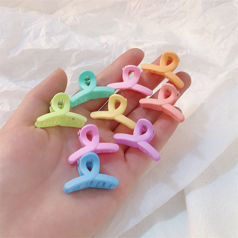 Women's Hair Clip With Frosted Back Of The Head Spoon c529fe9c 44f2 4633 8bea 7e740a5da862