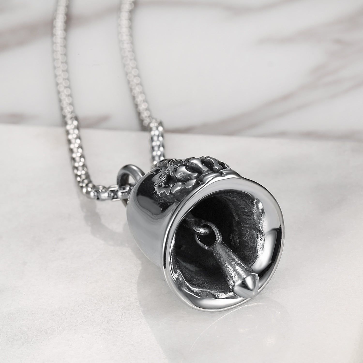 Retro Palm Middle Finger Bell Pendant Men And Women Motorcycle Skull Bell Pendant c7010bea be38 4f52 88a3 92675a6f3aa8