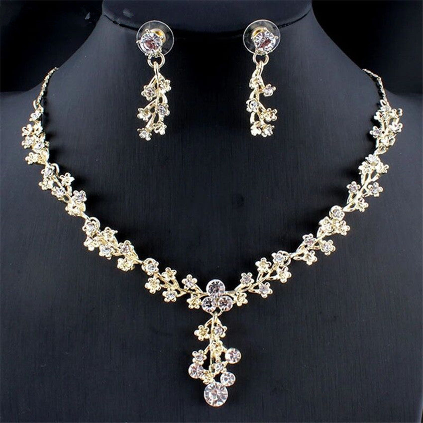 Rhinestone Women'S European And American Water Wave Chain Lattice White Pearl Necklace c8487add 77af 401c 8c85 7fbb040713f9