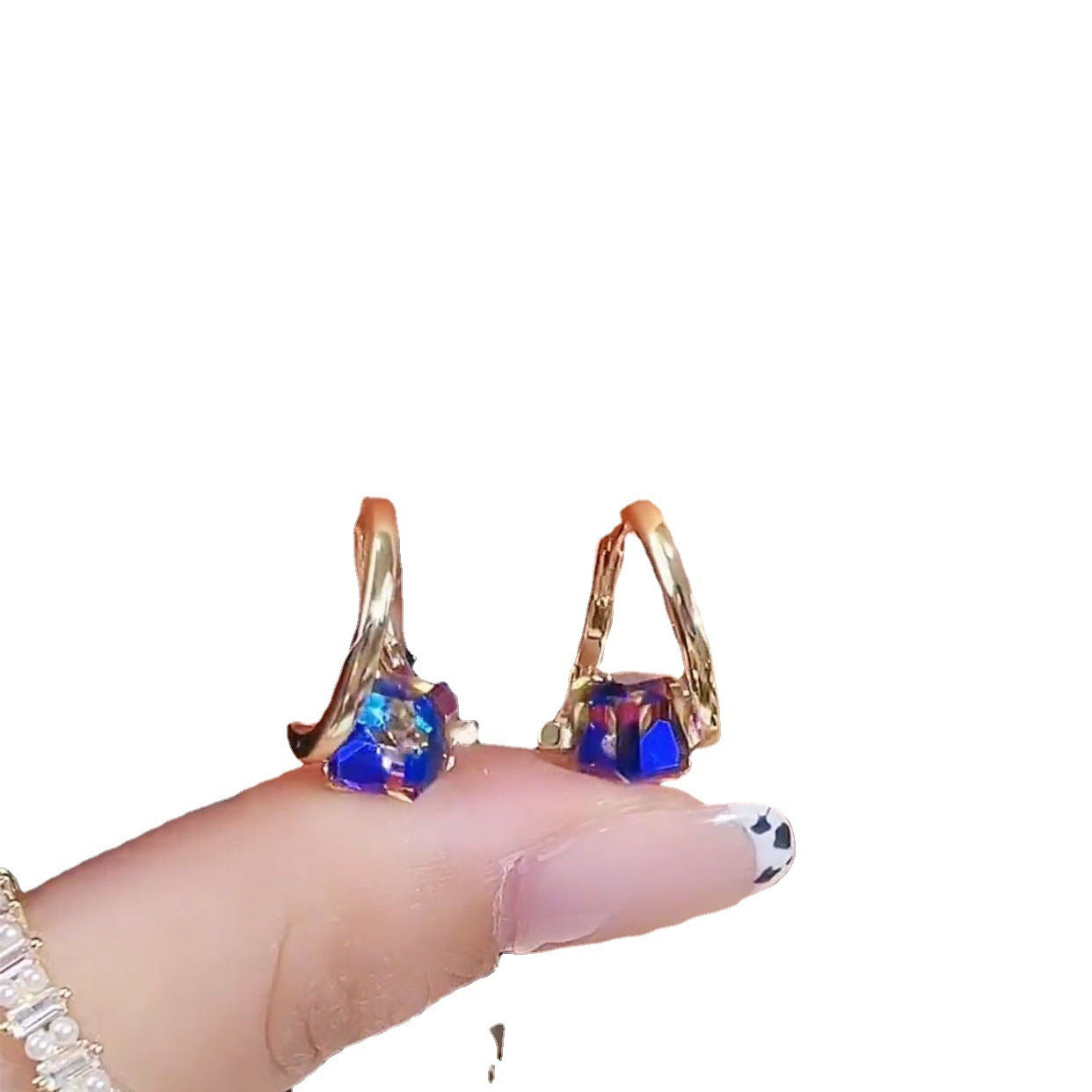 Colorful Crystal Blue Carat Ear Clip Women c8ccc209 3d55 44c0 b87b ebc8680abf0e
