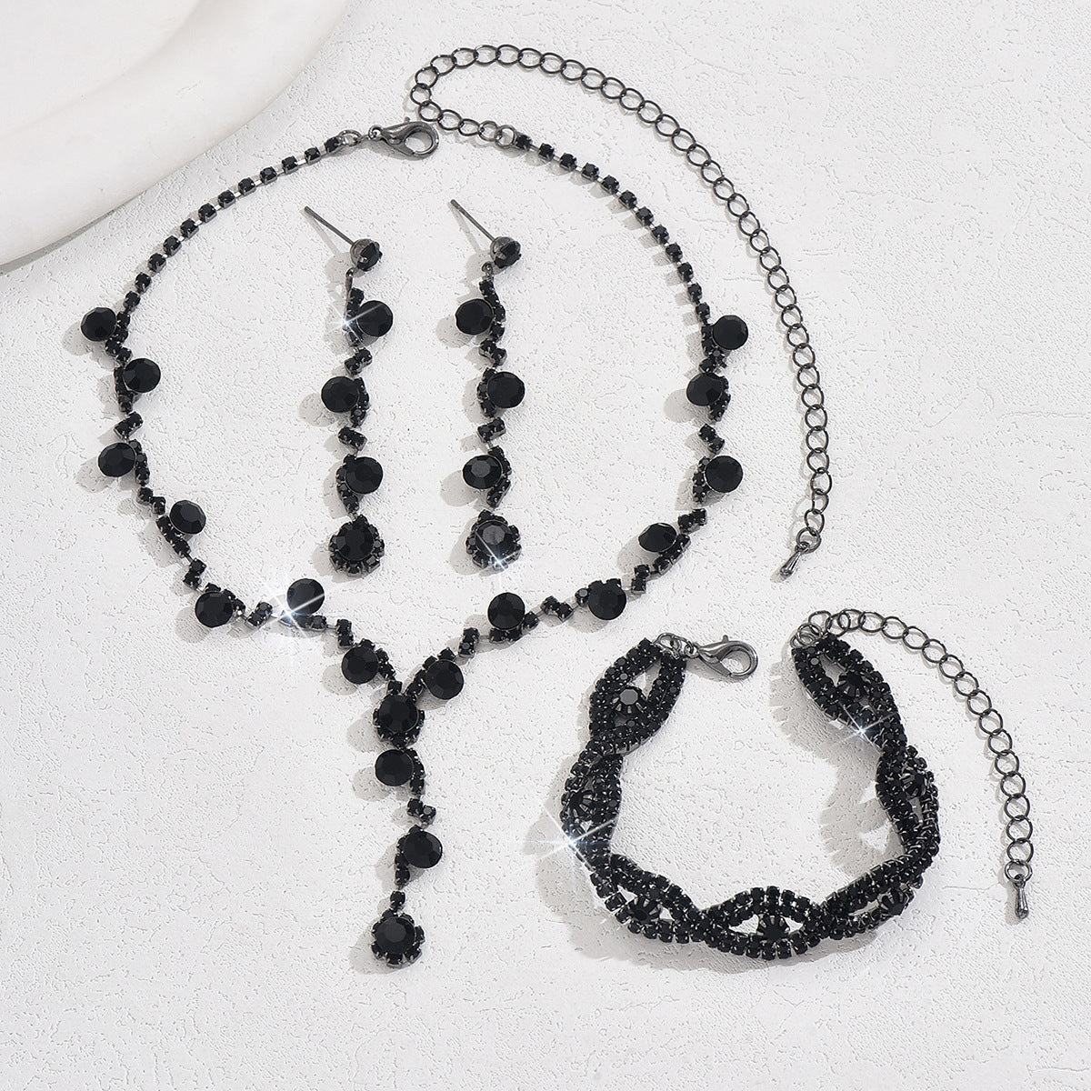 Fashion Crystal Necklace Ear Stud Bracelet Jewelry Accessories