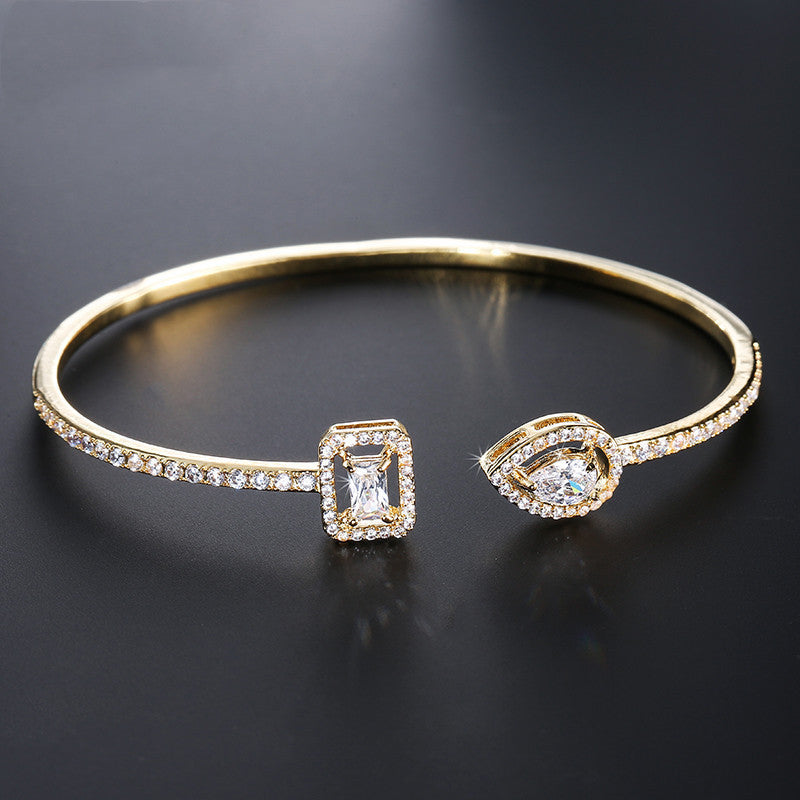 Simple And Exquisite Bracelet With Micro Inlaid AAA Zircon ca864107 38b2 4231 a3b2 aa9d19f802c0