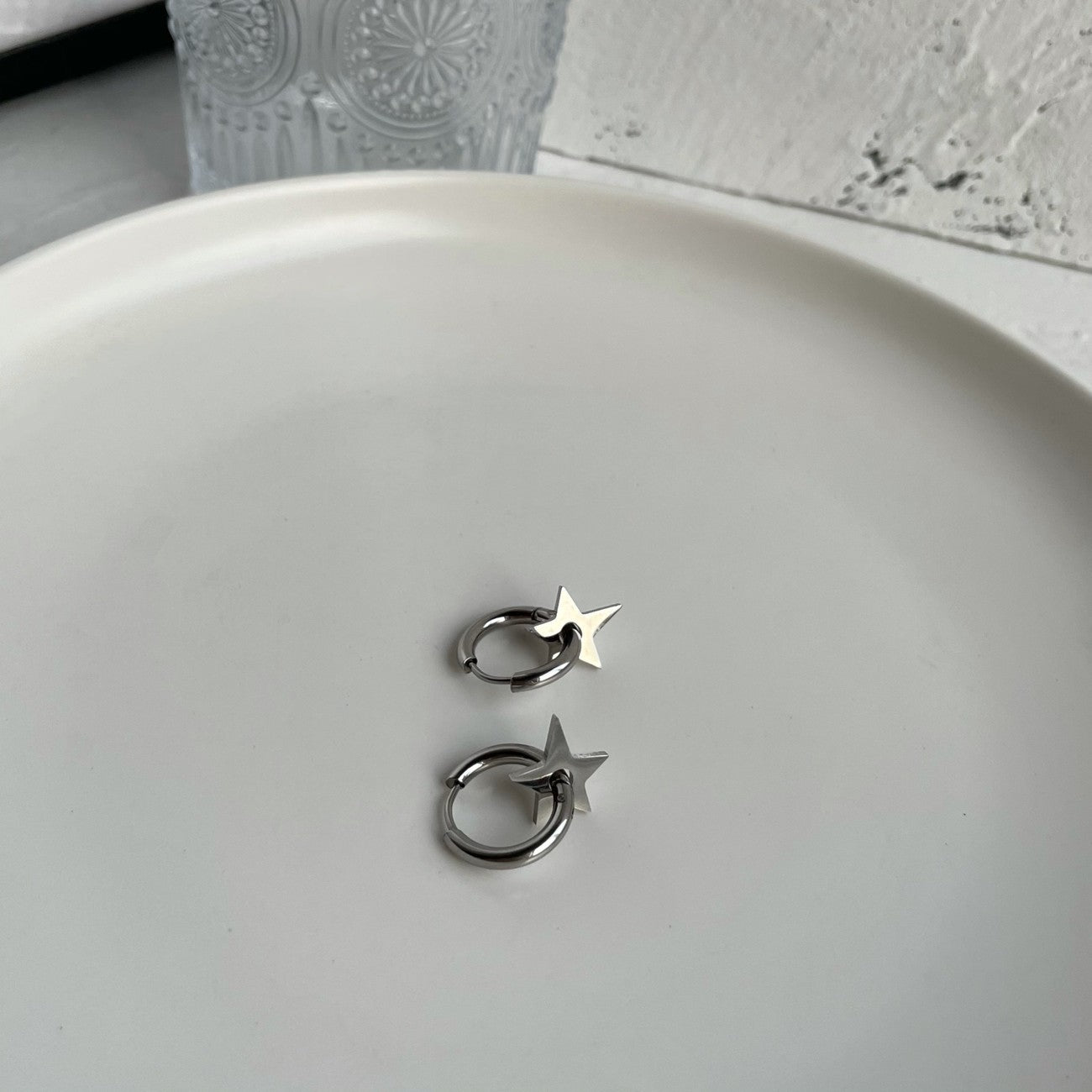Special-interest Design Female Couple Hip Hop Earrings cb036571 8cc5 4afc 8bf0 4df84d2ea2df