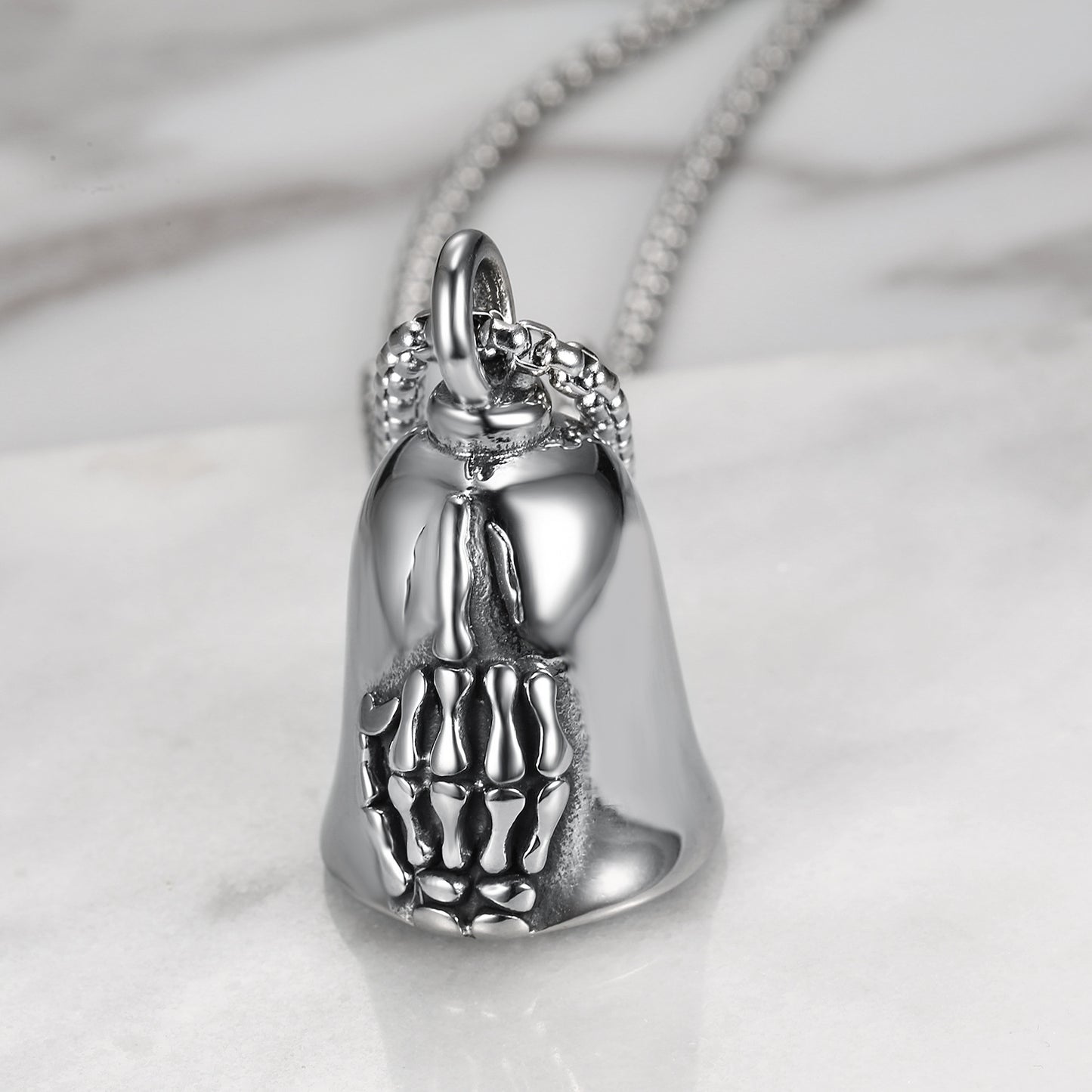 Retro Palm Middle Finger Bell Pendant Men And Women Motorcycle Skull Bell Pendant ce188669 4a96 4805 8c15 4acded077fb9