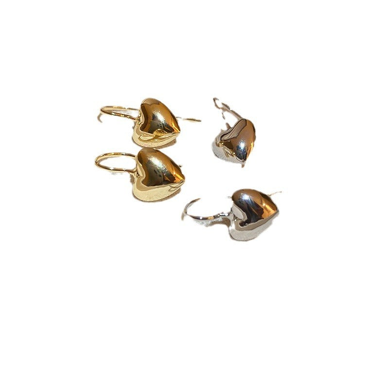 Simple Love Heart Earrings Small And High-end d08380c3 6a7e 4bf0 a8ef 3388f1460b0c