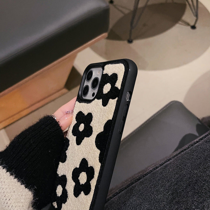 Plush Flowers Are Suitable For Ladies Autumn And Winter Mobile Phone Cases d0f8b7fb d879 4a8a 8958 1bb4d18fc822