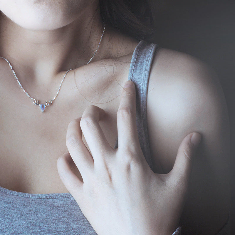 S925 Elk Necklace Forest Moonstone Pendant Clavicle Chain d1856ffb 9214 49a8 add7 97460a584404
