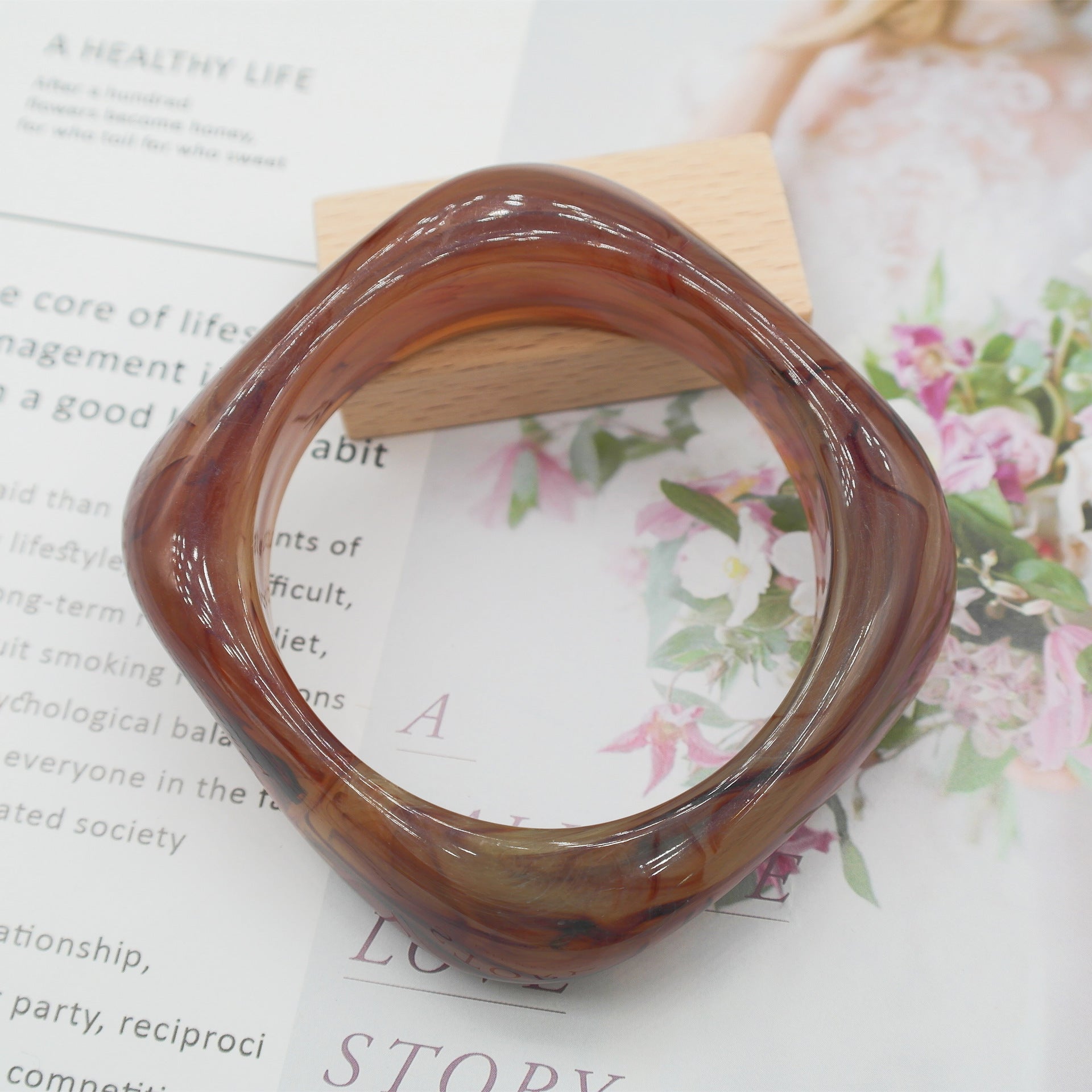 Marbling Acrylic Bracelet Shaped Irregular Square d1ec1def 97e7 413b 93b4 507993488f60